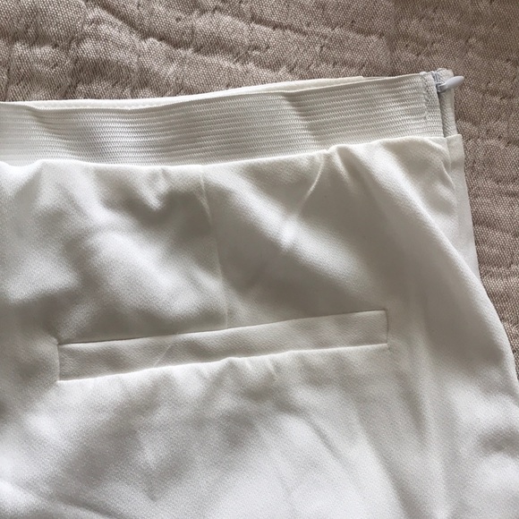 Mid Rise Shorts - Picture 4 of 7